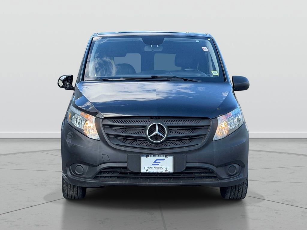 Used 2021 Mercedes-Benz Metris image 2