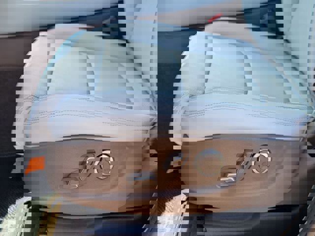 Used 2026 Genesis GV70 2.5T Advanced image 19