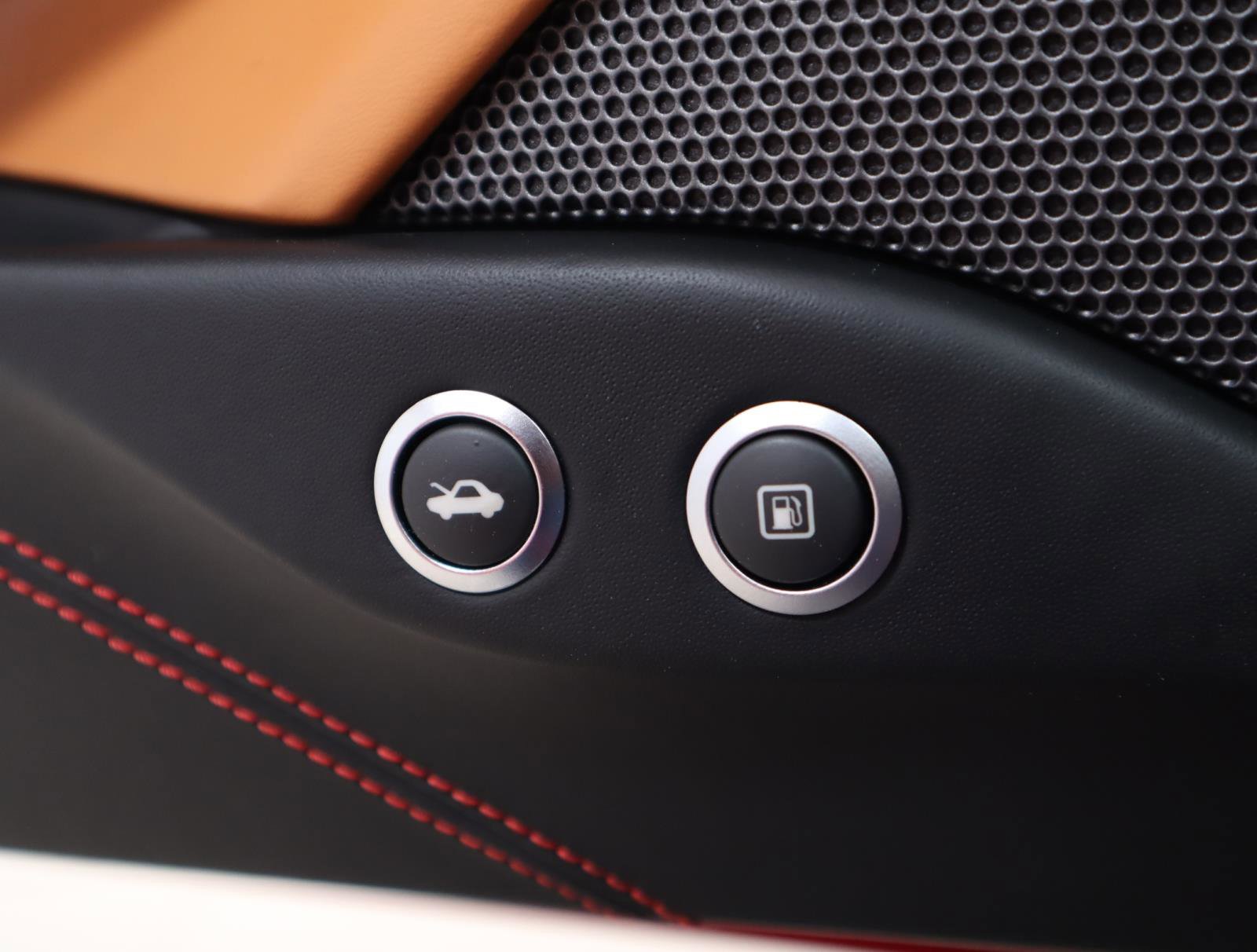 Certified 2019 Ferrari 488 Spider image 27