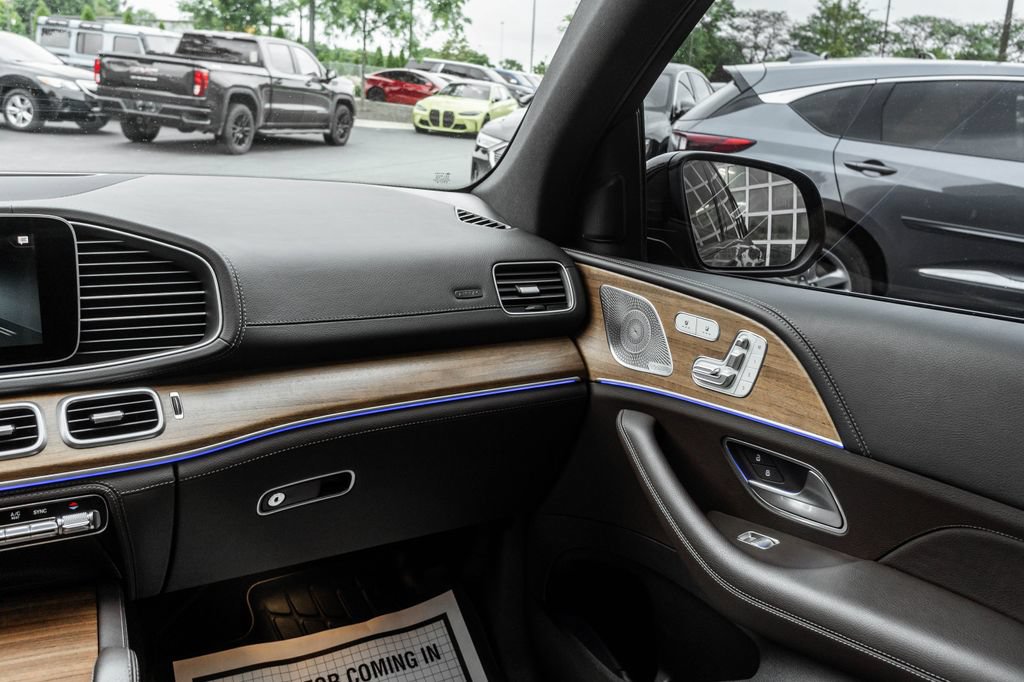 Used 2022 Mercedes-Benz GLS 450 4MATIC image 14