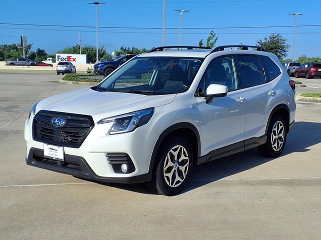 Used 2023 Subaru Forester Premium AWD/4WD image 3