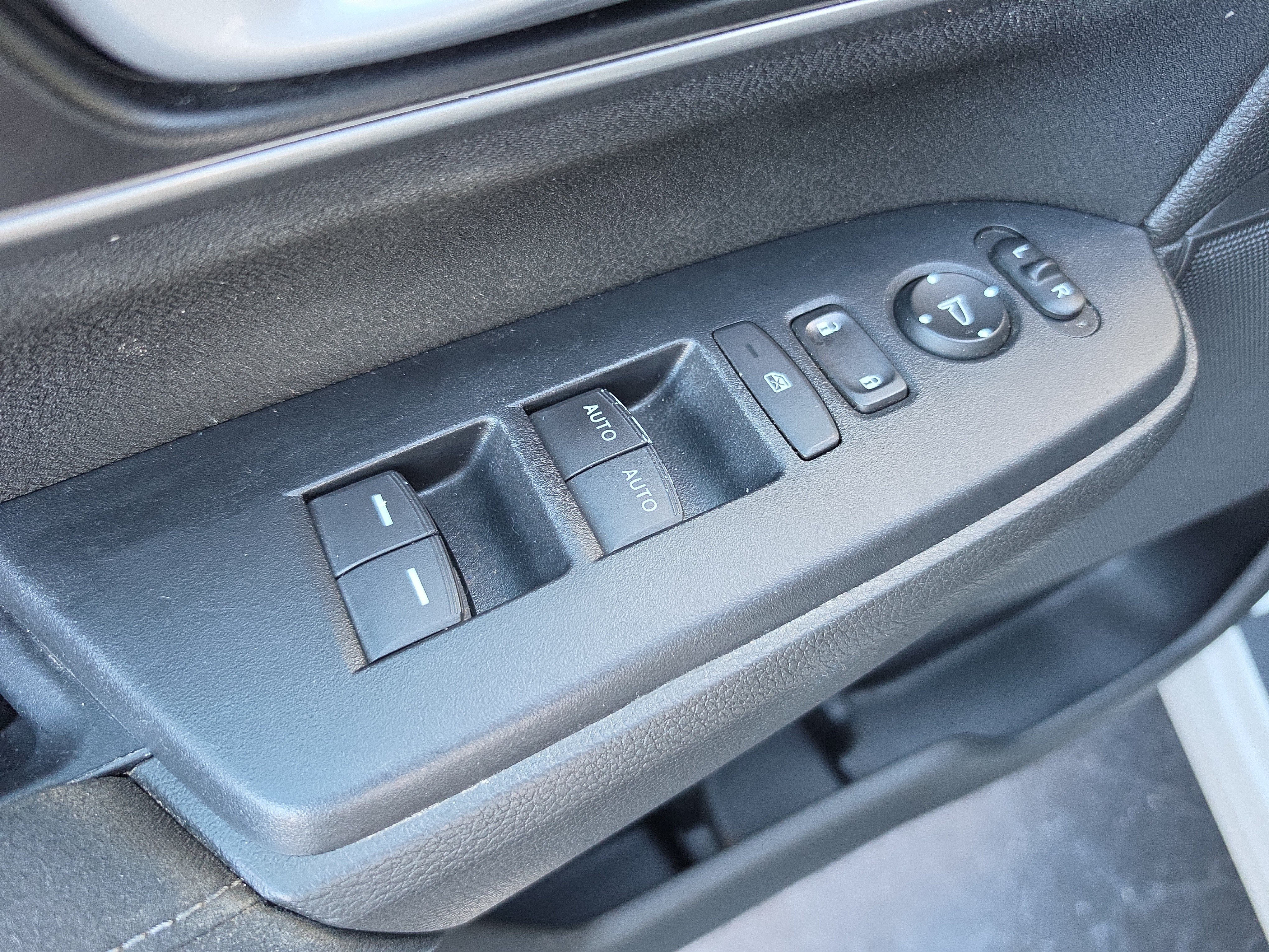 Used 2020 Honda CR-V EX image 16