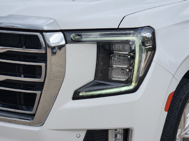Used 2021 GMC Yukon XL SLT w/ SLT Luxury Plus Package AWD/4WD image 9