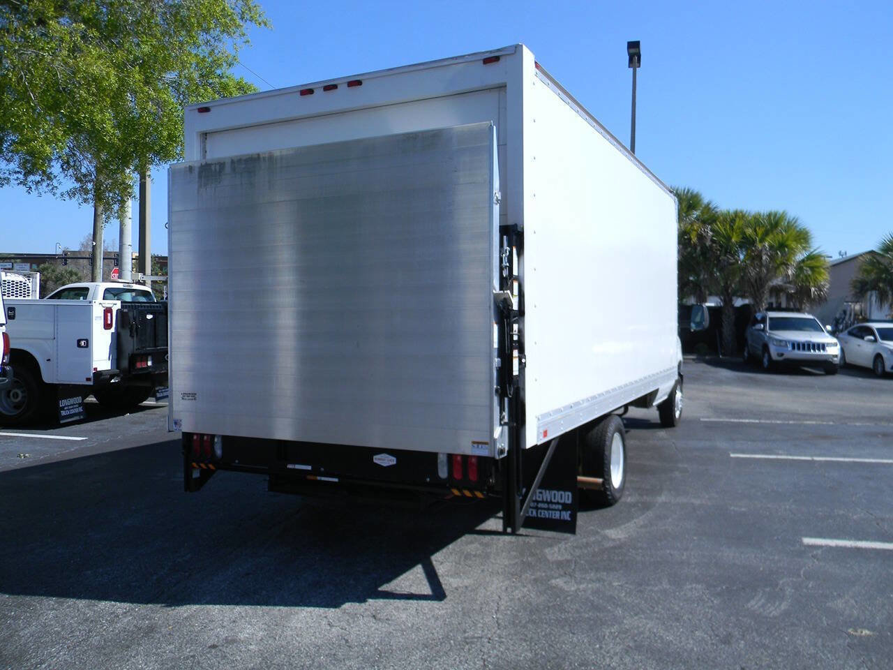 Used 2017 Ford E-350 and Econoline 350 Super Duty RWD image 8