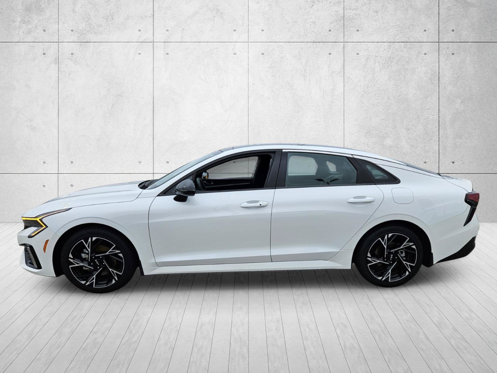 Used 2025 Kia K5 GT-Line w/ GT-Line Premium Package FWD image 4