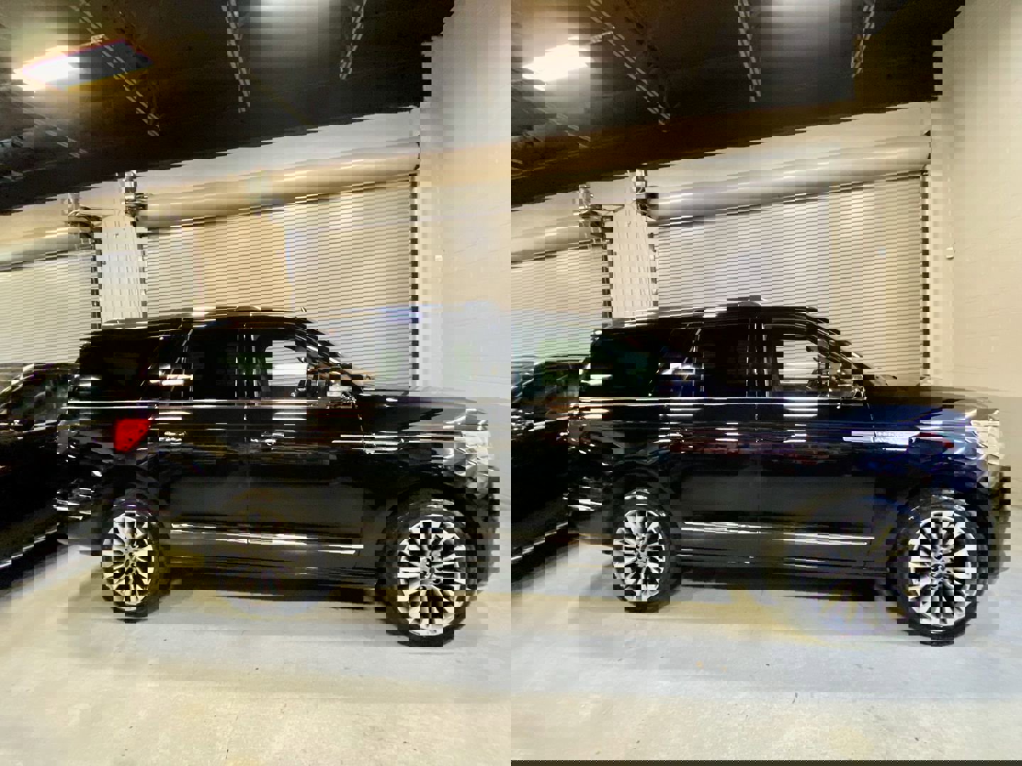 Used 2020 Lincoln Navigator L Reserve image 11