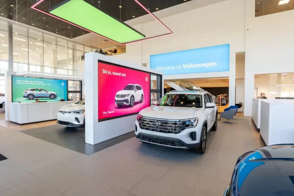 Certified 2020 Volkswagen Tiguan SE FWD image 8