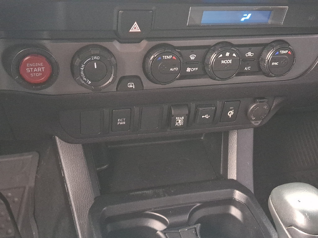 Used 2021 Toyota Tacoma TRD Sport AWD/4WD image 15