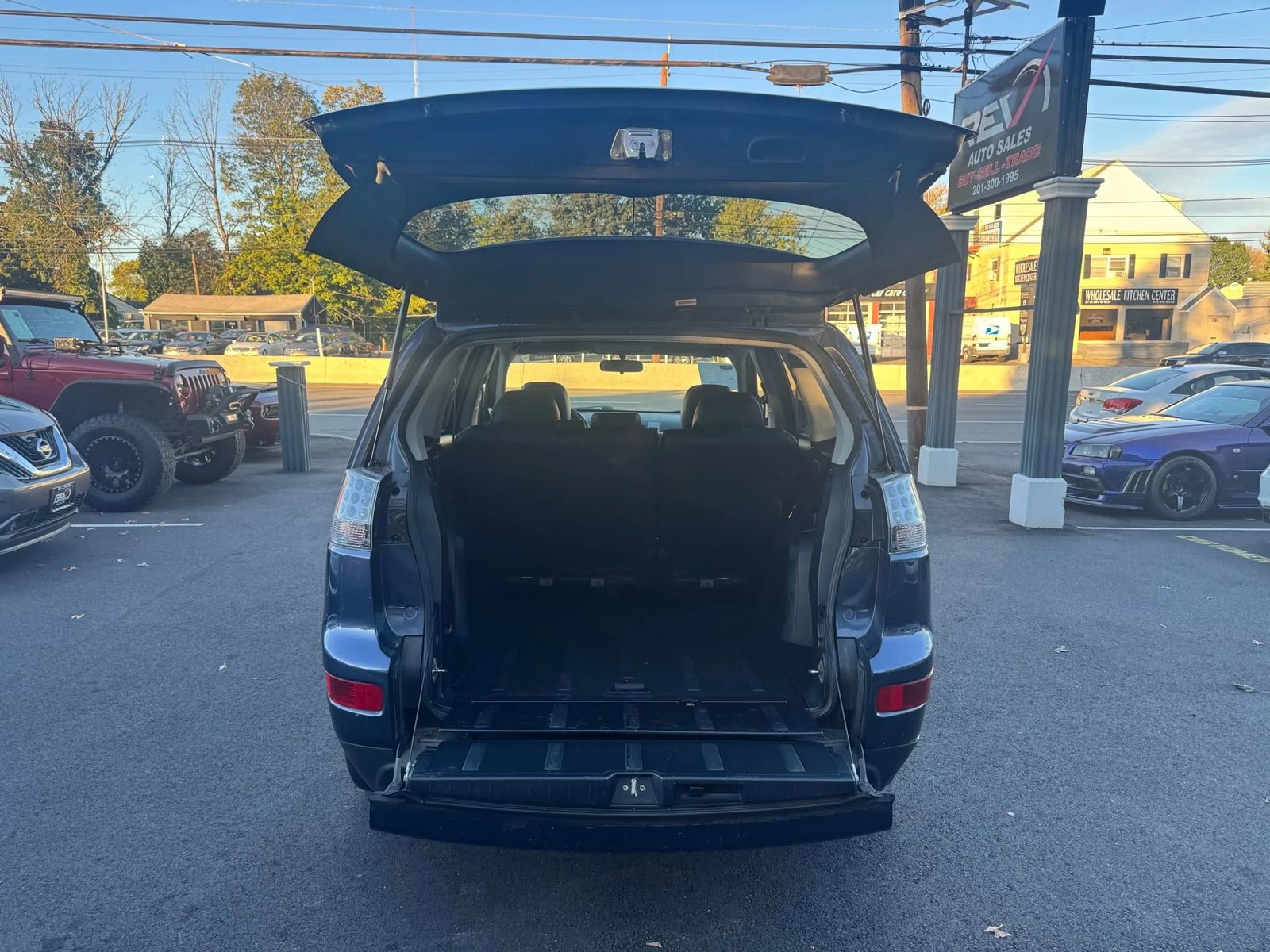 Used 2009 Mitsubishi Outlander SE image 16