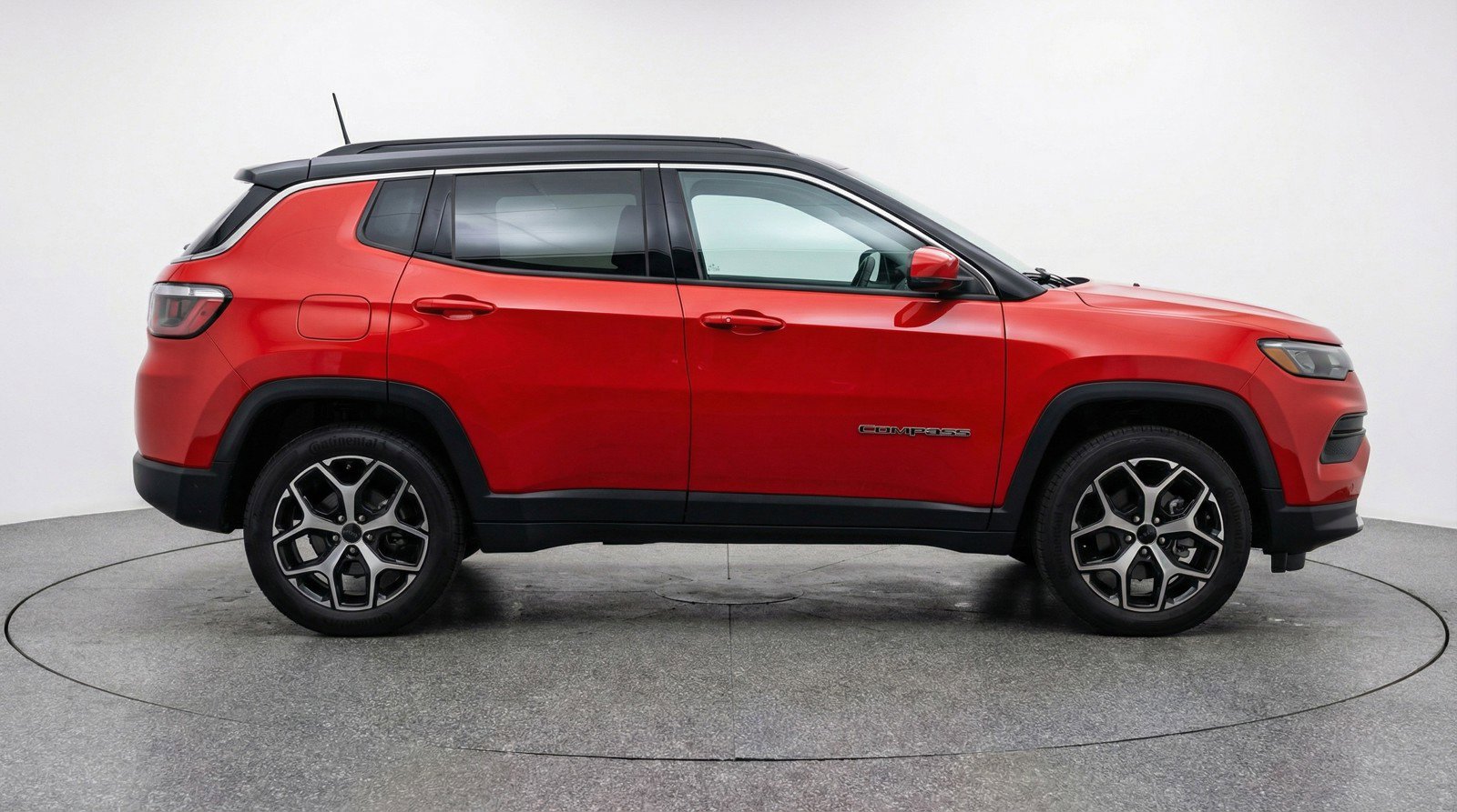 Used 2025 Jeep Compass Limited image 9