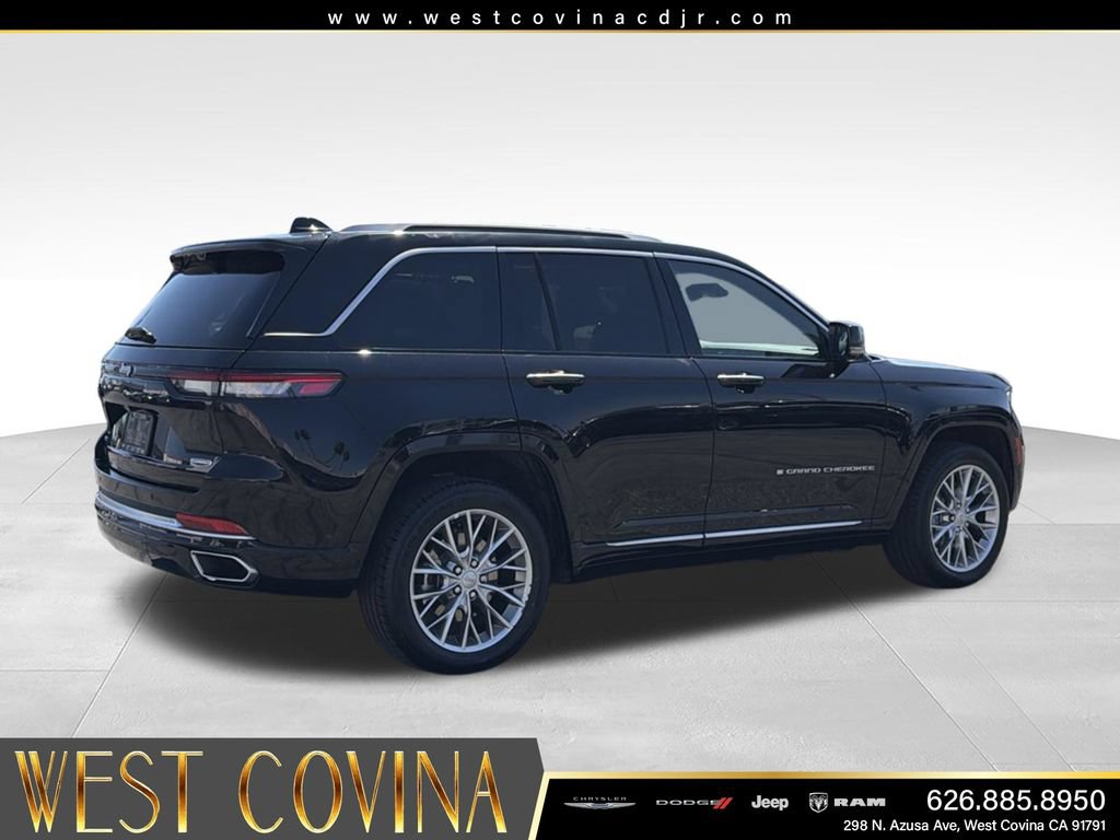 Used 2022 Jeep Grand Cherokee Summit w/ Advanced Protech Group IV AWD/4WD image 11