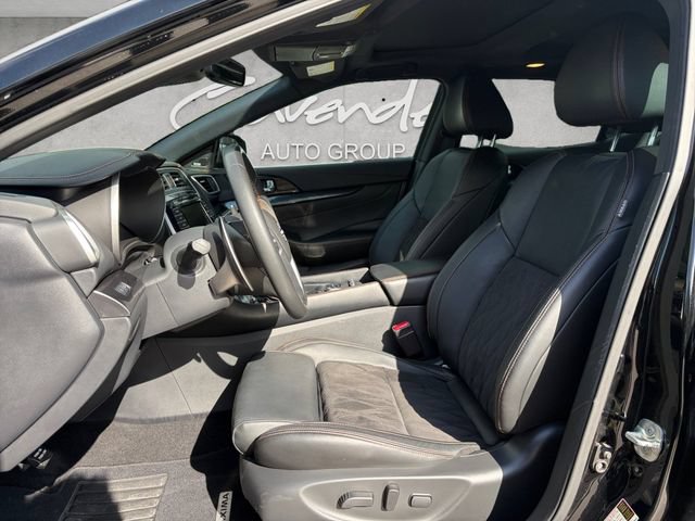 Used 2023 Nissan Maxima SR w/ Sport Mat Group FWD image 19