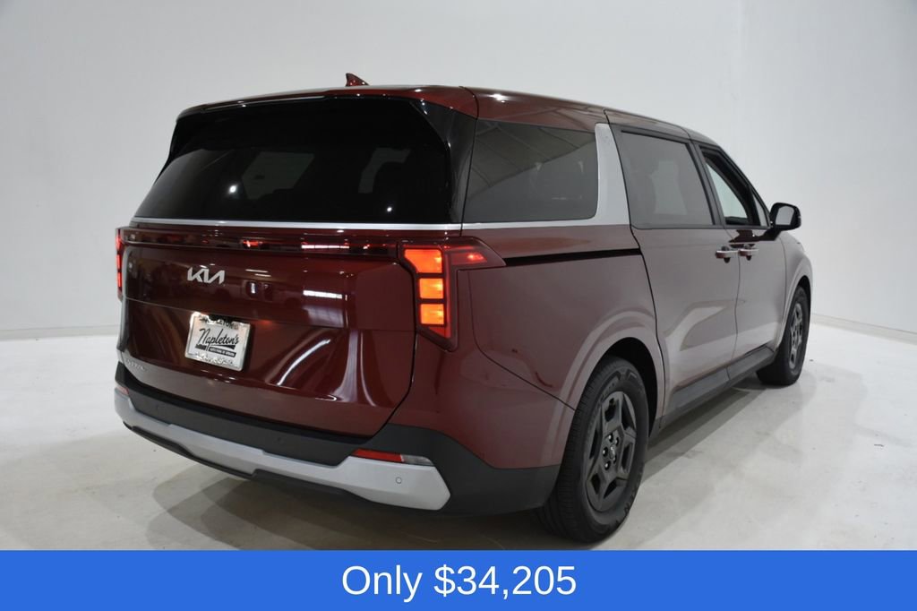 Used 2025 Kia Carnival FWD image 4