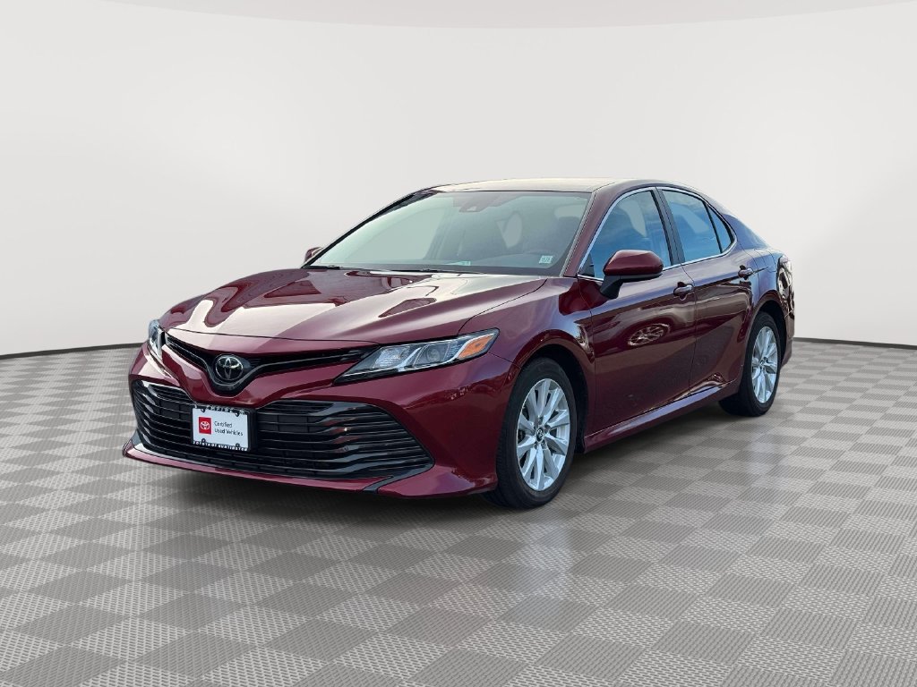 Used 2019 Toyota Camry LE FWD image 3