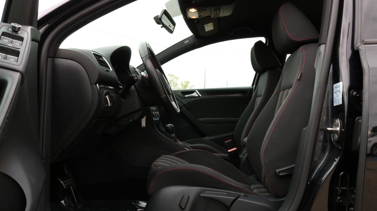 Used 2013 Volkswagen Golf 4-Door FWD image 23