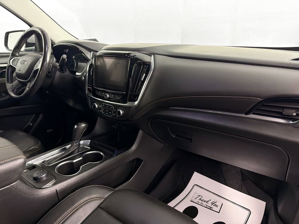 Used 2020 Chevrolet Traverse RS image 32