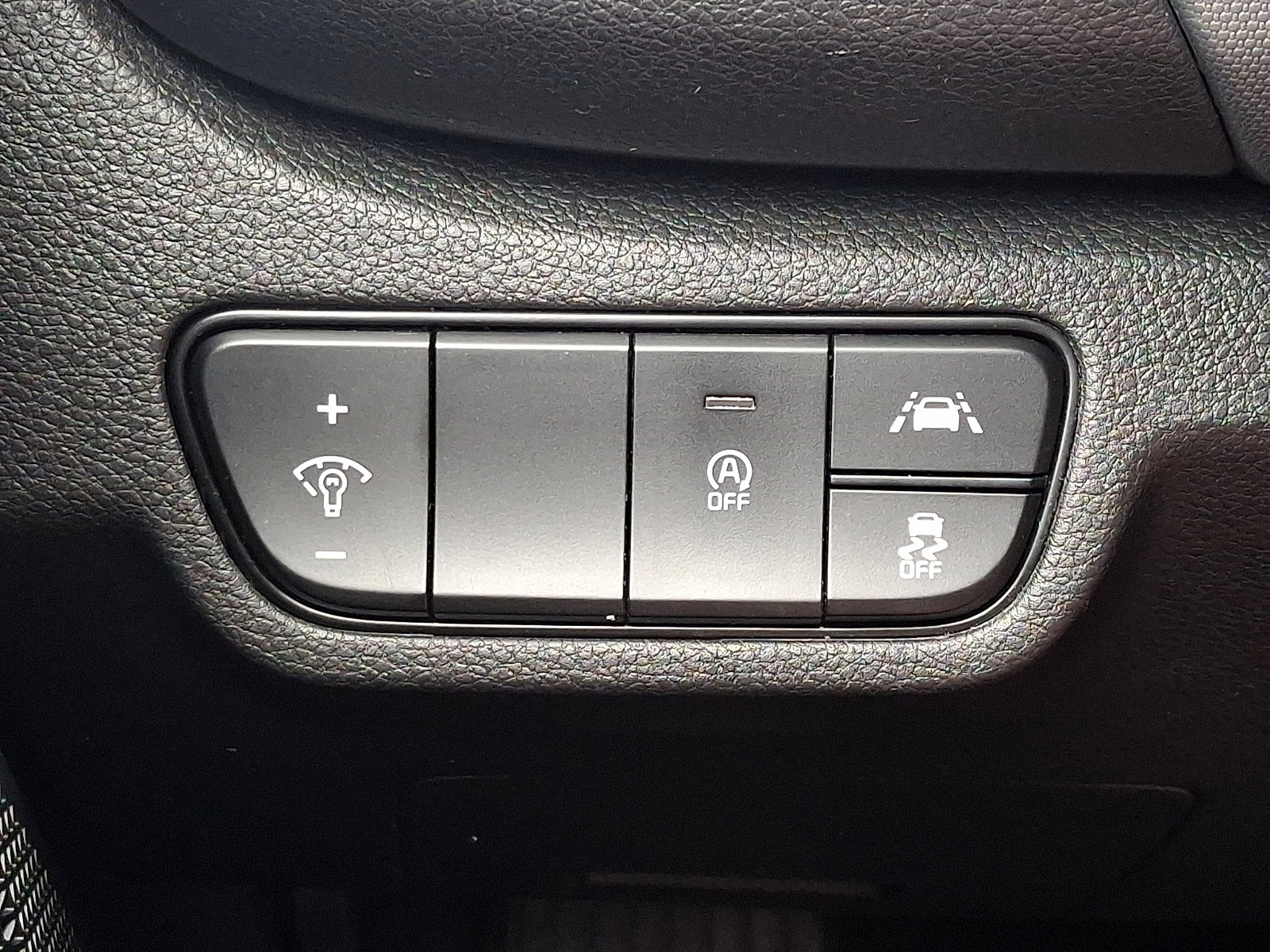 Used 2023 Kia Seltos LX image 25