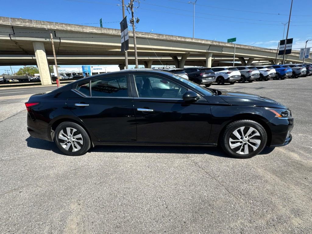 Used 2023 Nissan Altima 2.5 S image 8
