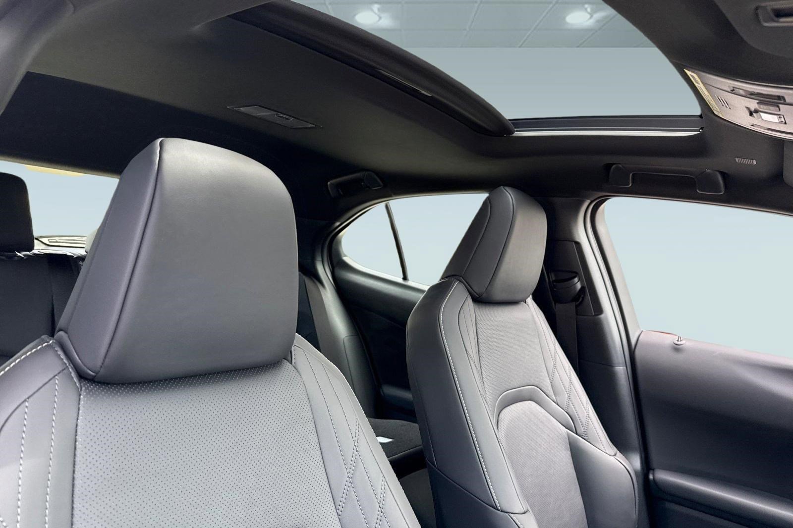 New 2026 Lexus UX 300h FWD image 13