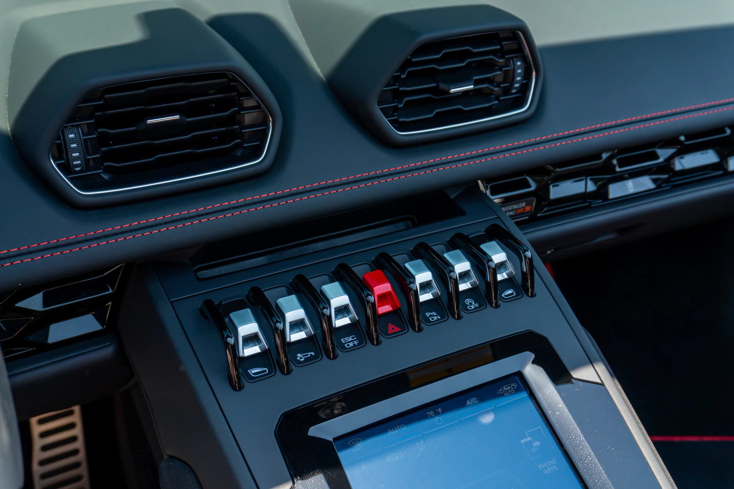 Used 2023 Lamborghini Huracan EVO RWD image 19
