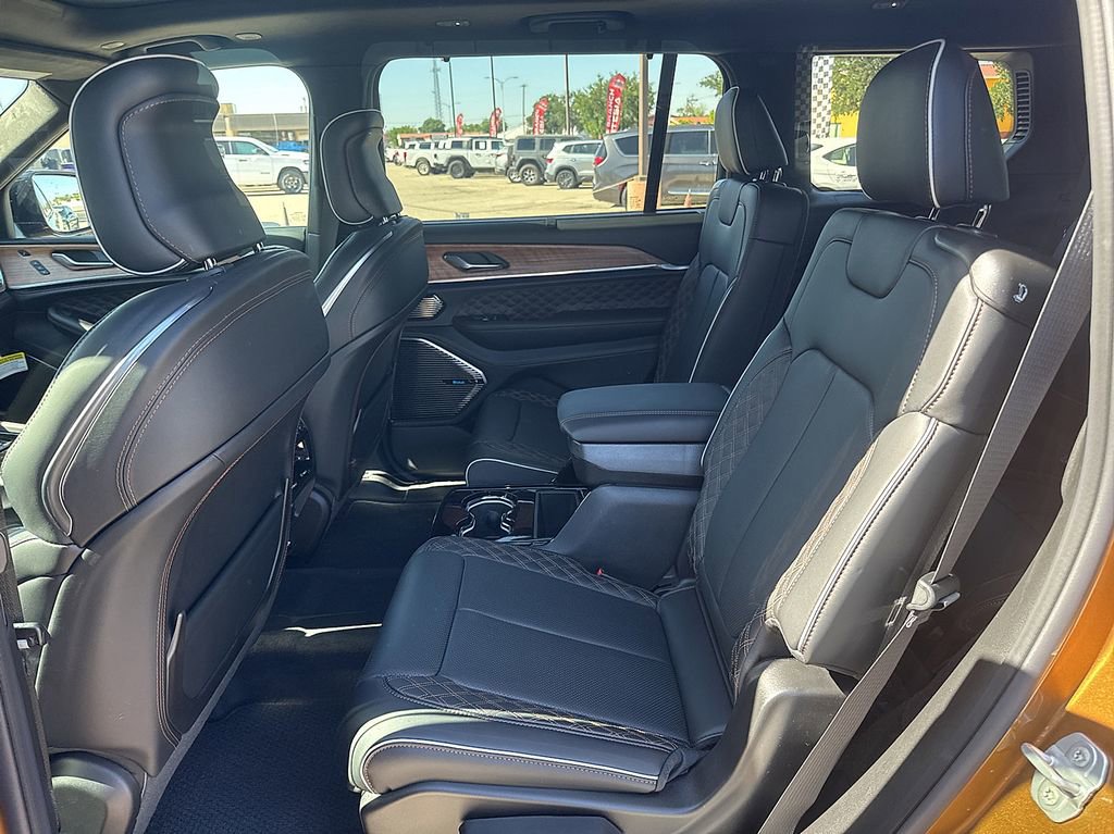 New 2026 Jeep Grand Cherokee L Summit AWD/4WD image 11