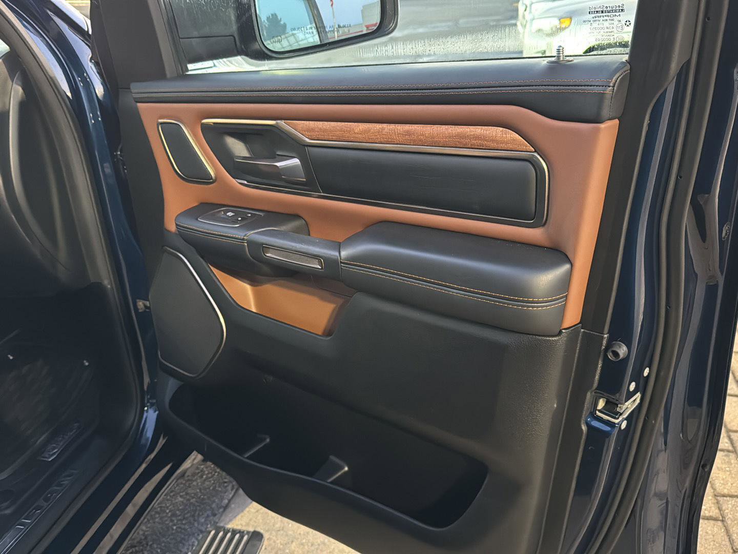 Used 2022 RAM 1500 Limited image 12