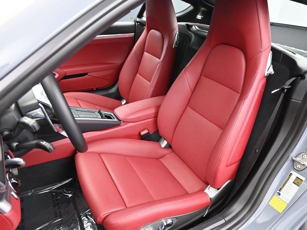 Used 2025 Porsche 718 Cayman image 5