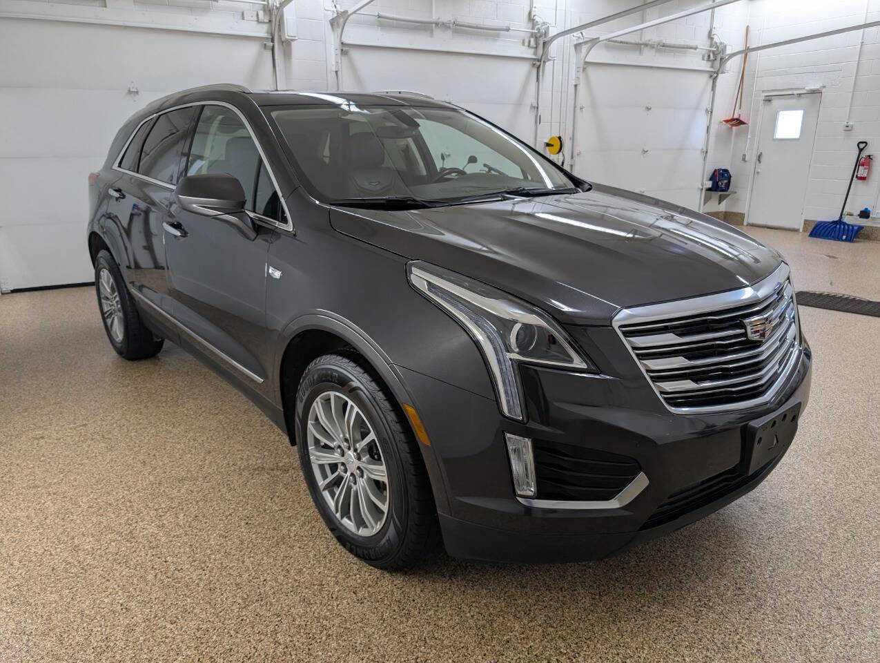 Used 2018 Cadillac XT5 Luxury AWD/4WD image 5