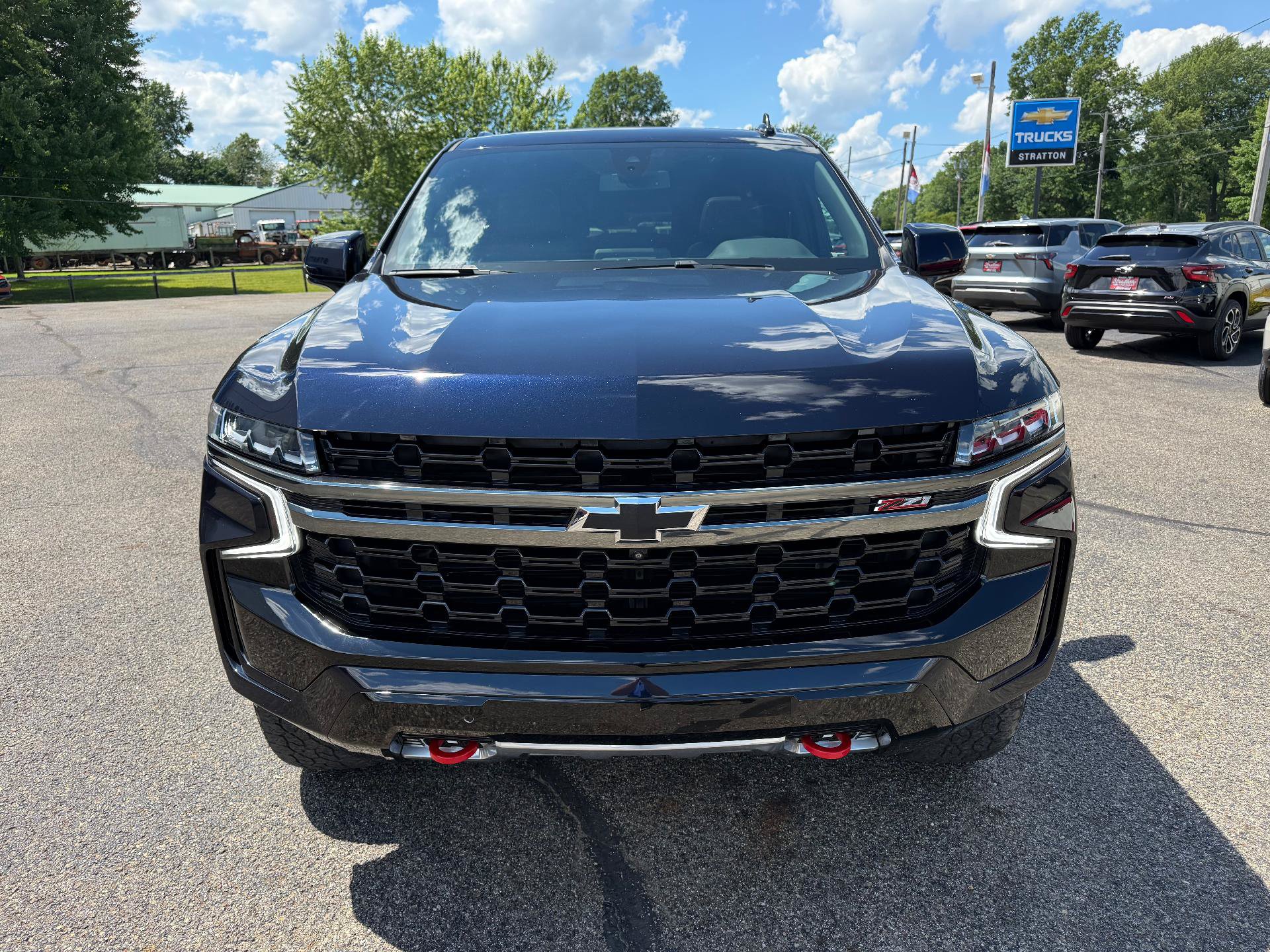 Certified 2022 Chevrolet Tahoe Z71 w/ Luxury Package AWD/4WD image 2