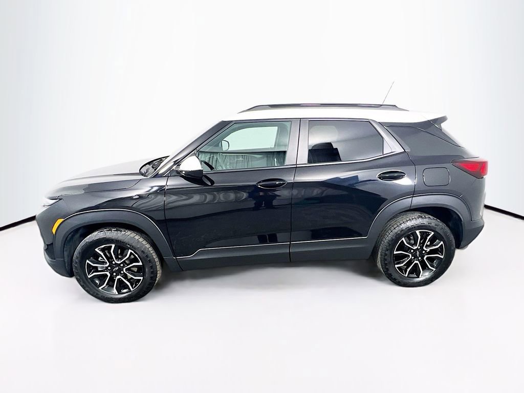 Used 2025 Chevrolet TrailBlazer ACTIV w/ Convenience Package image 4