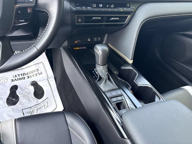 Used 2025 Toyota Camry SE FWD image 20