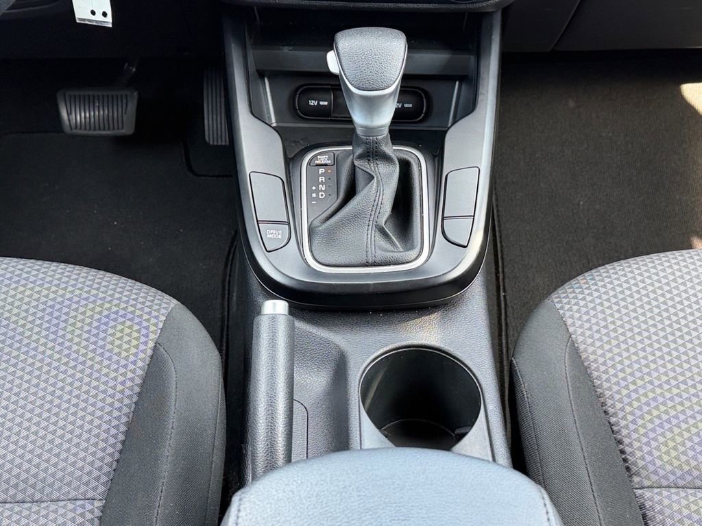 Used 2024 Kia Soul LX w/ Option Group 015 image 16