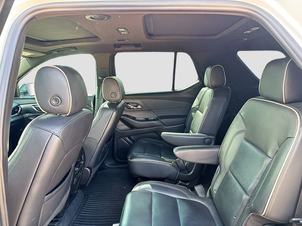 Used 2023 Chevrolet Traverse Premier w/ Redline Edition image 25