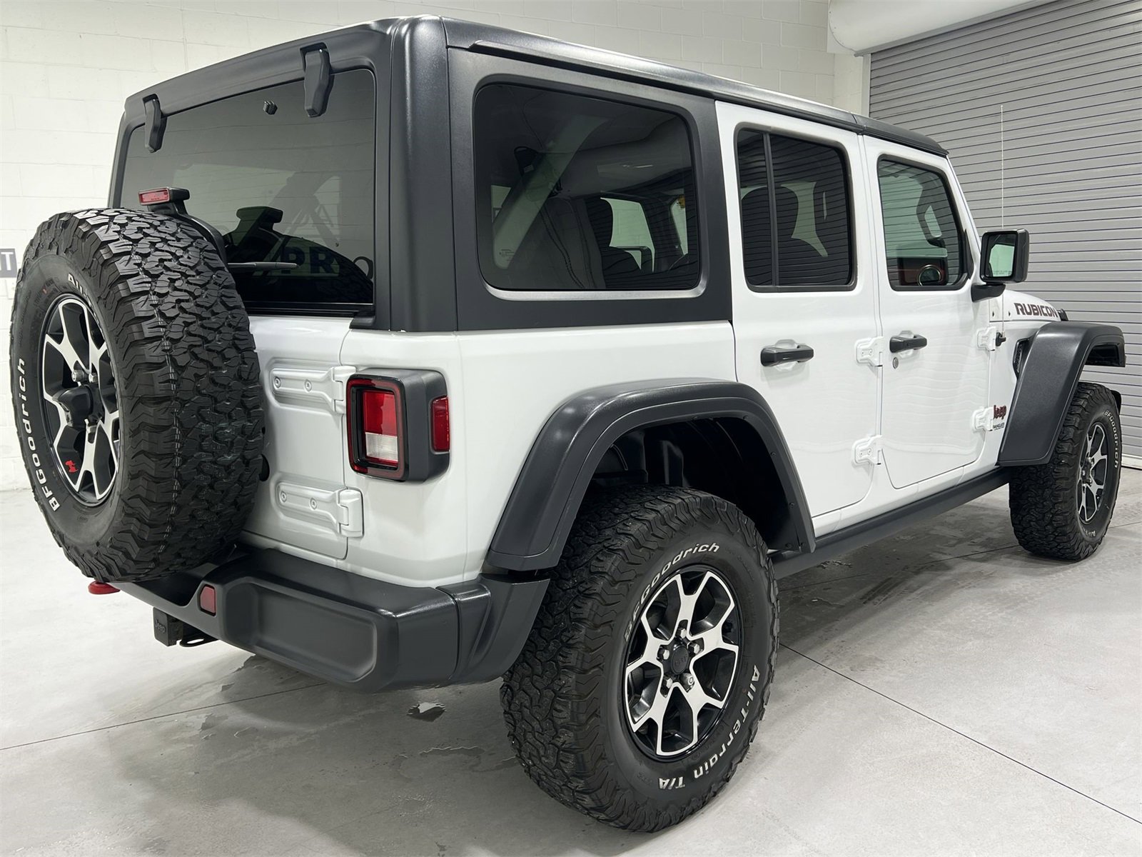 Used 2021 Jeep Wrangler Unlimited Rubicon w/ Cold Weather Group image 8