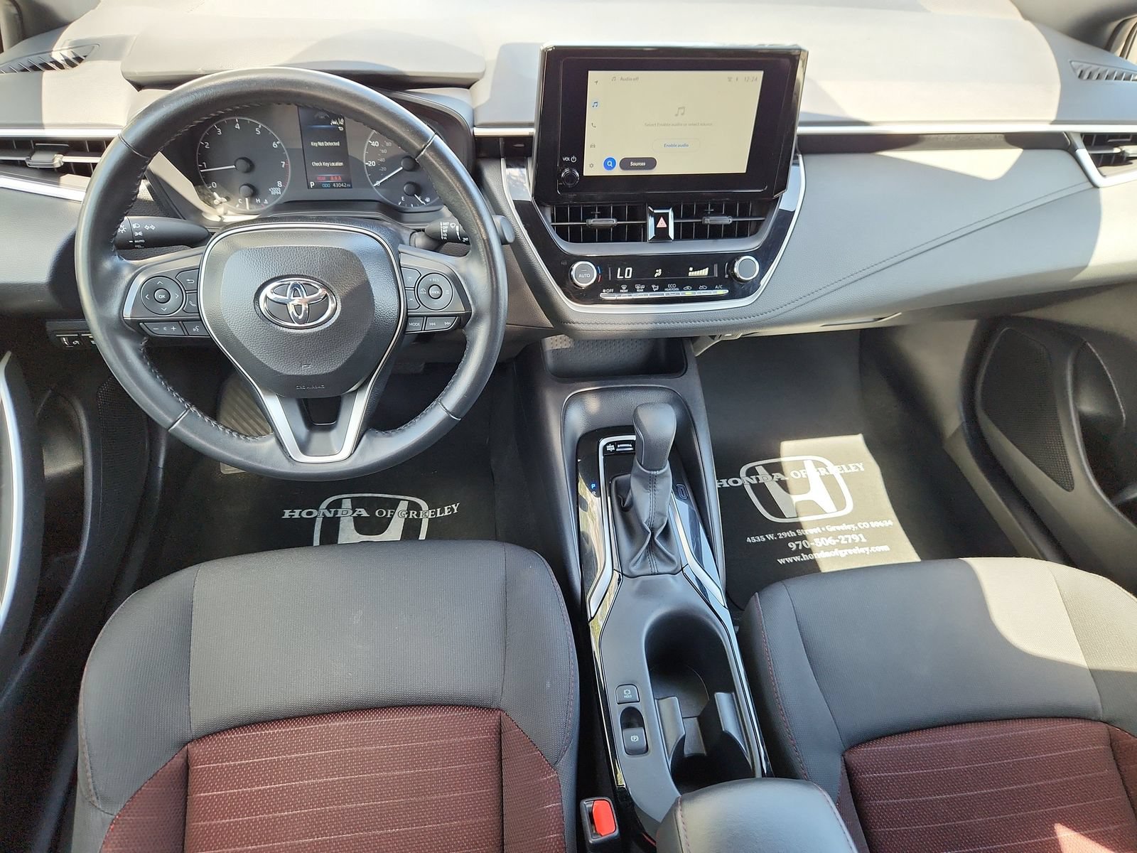 Used 2025 Toyota Corolla SE FWD image 12