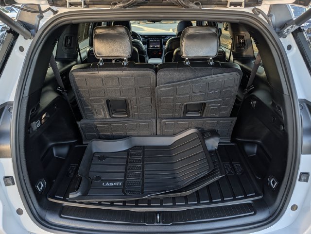 Used 2024 Jeep Grand Cherokee L Altitude AWD/4WD image 29