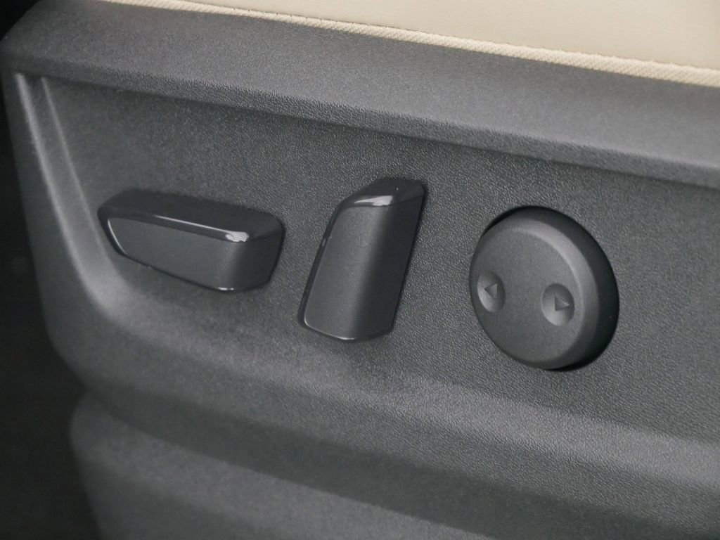 New 2026 INFINITI QX80 Pure w/ Cargo Package image 11