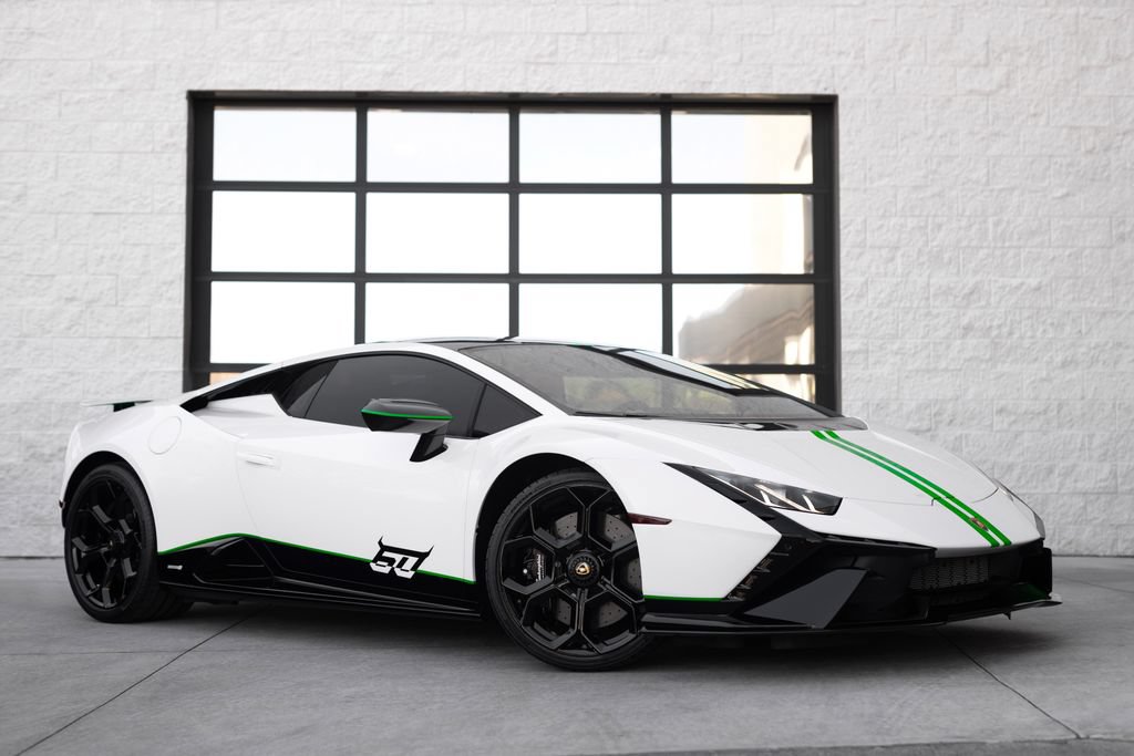 Used 2023 Lamborghini Huracan Tecnica RWD image 1