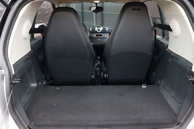 Used 2012 smart fortwo pure image 11