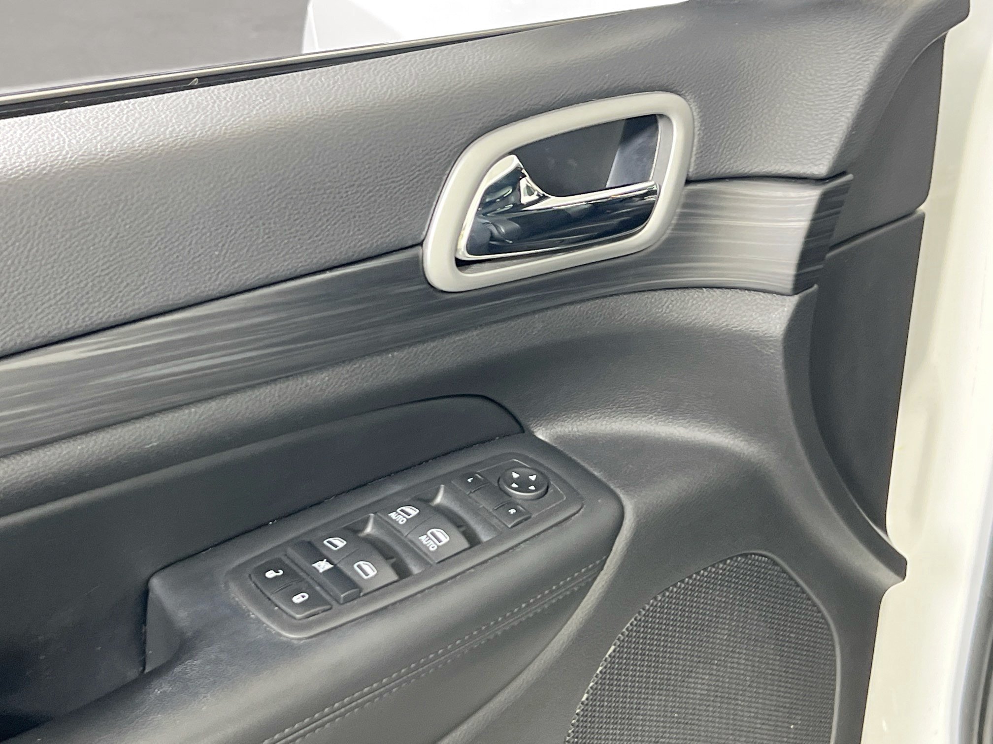 Used 2022 Jeep Grand Cherokee Laredo X AWD/4WD image 18
