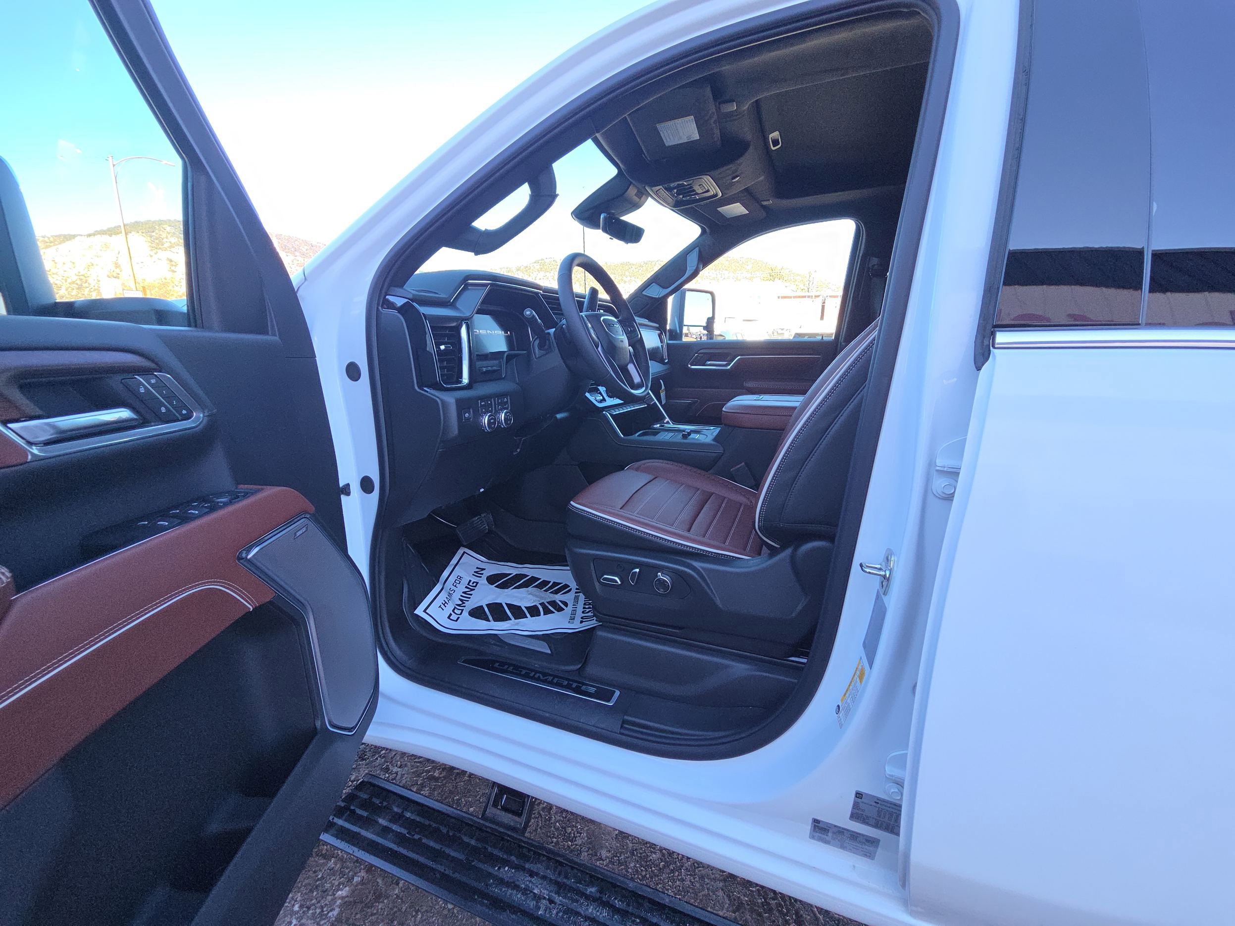 New 2026 GMC Sierra 2500 Denali Ultimate AWD/4WD image 9