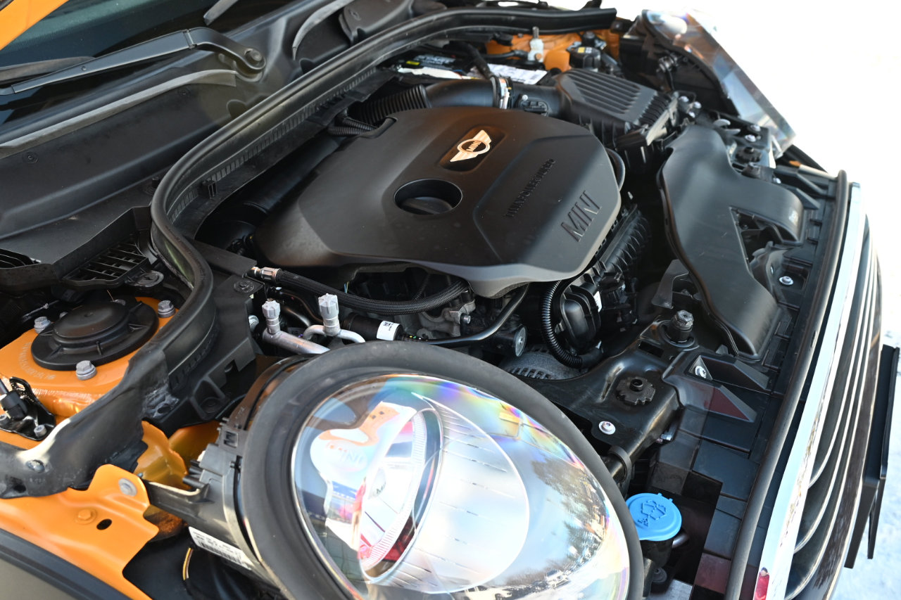 Used 2018 MINI Cooper Convertible image 33