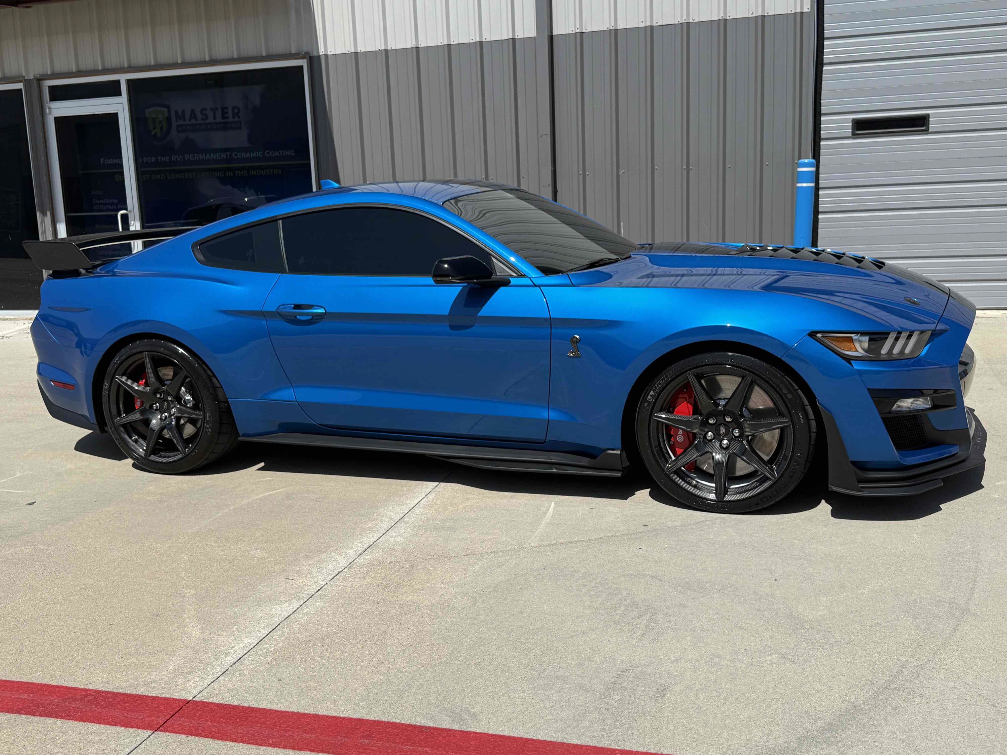 Used 2021 Ford Mustang Shelby GT500 w/ Carbon Fiber Track Pack RWD image 41
