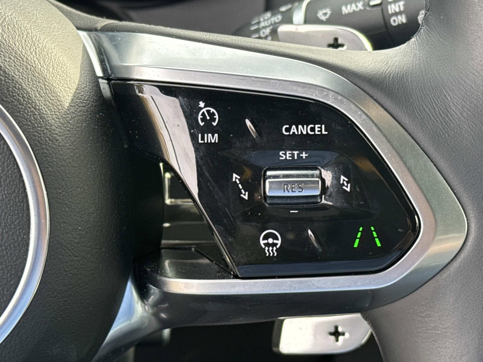 Used 2025 Jaguar F-PACE R-Dynamic S image 24