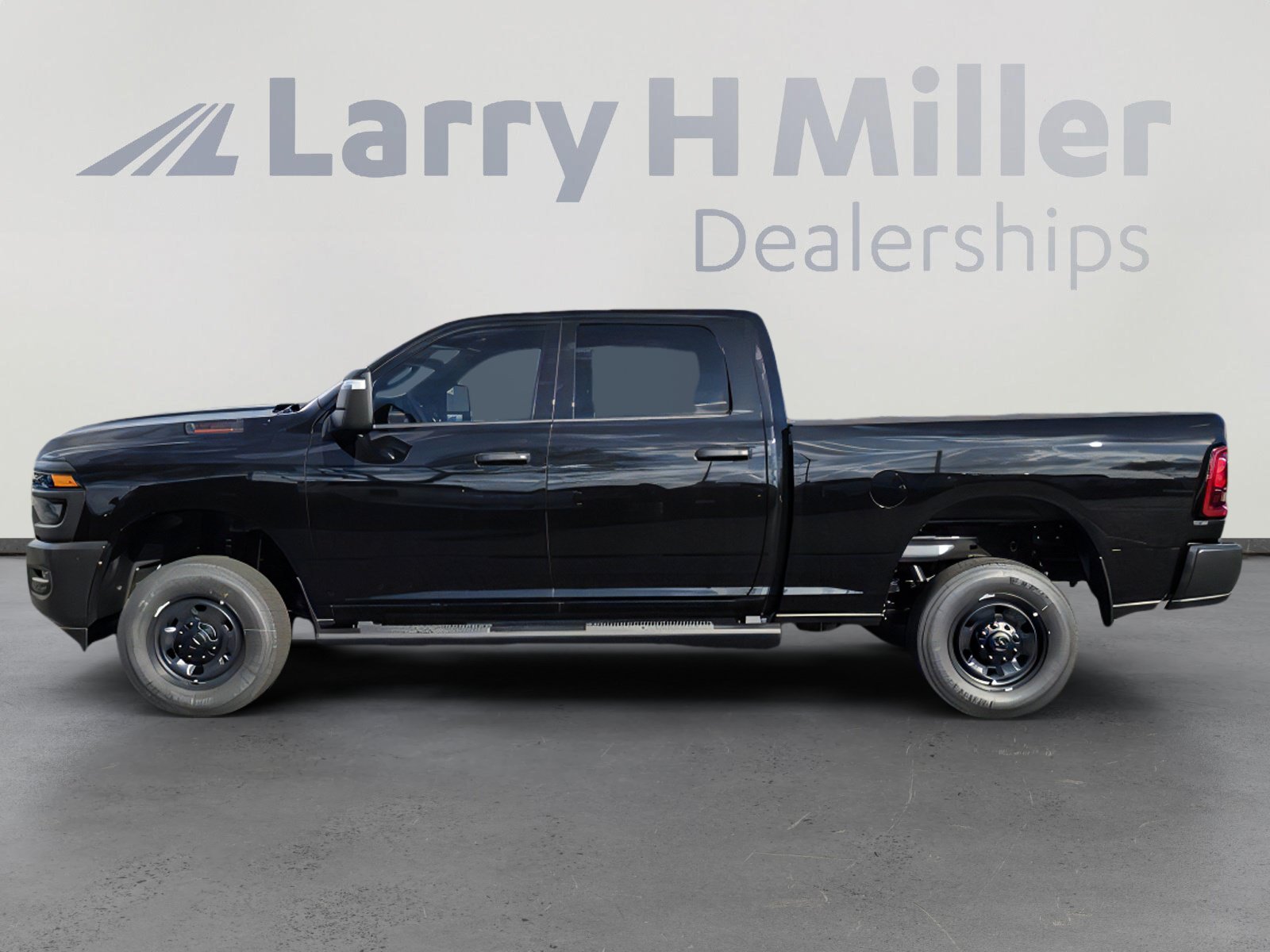 New 2026 RAM 2500 Tradesman AWD/4WD image 2