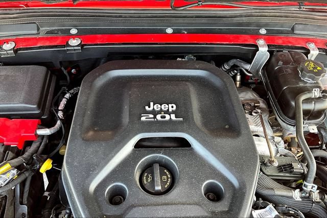 Used 2021 Jeep Wrangler Unlimited Rubicon w/ Dual Top Group AWD/4WD image 31