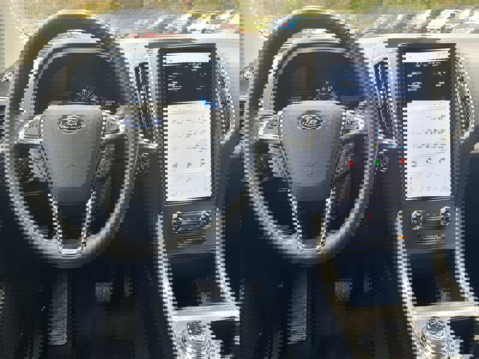 Used 2023 Ford Edge SEL image 18