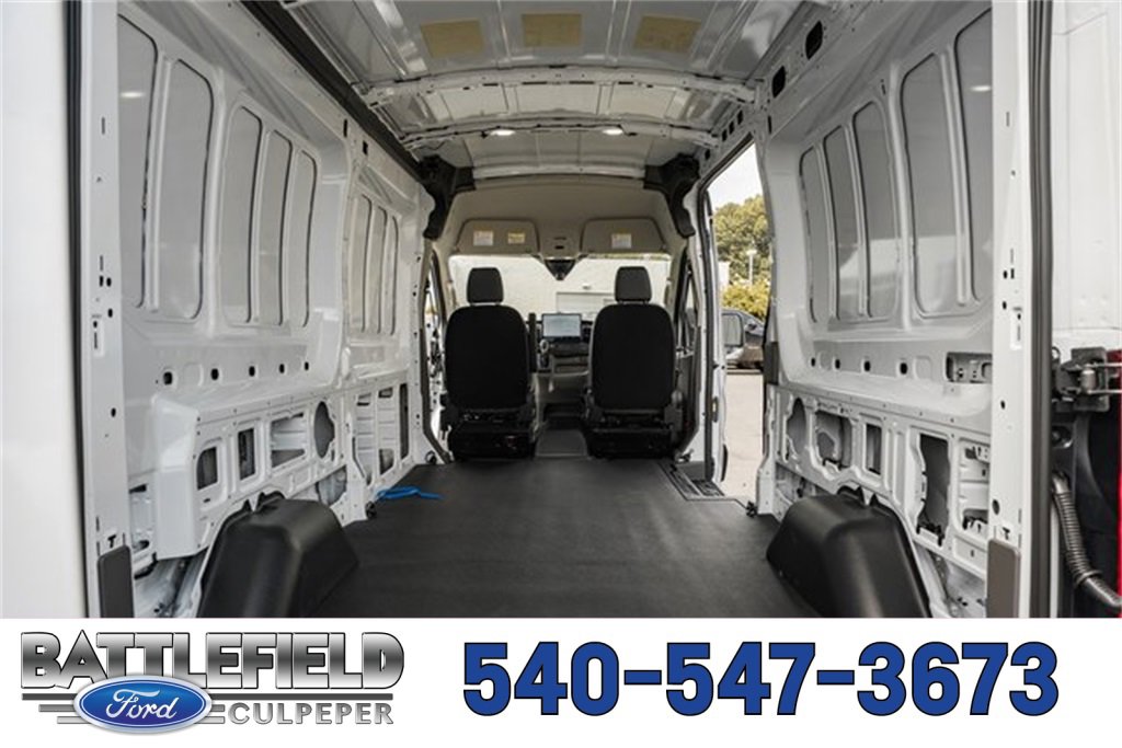 New 2025 Ford Transit 250 148 Medium Roof image 25