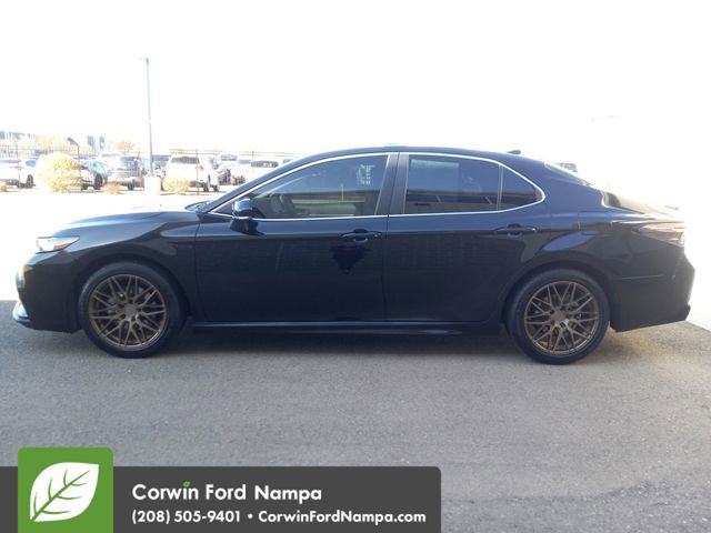 Used 2023 Toyota Camry SE w/ Cold Weather Package image 6