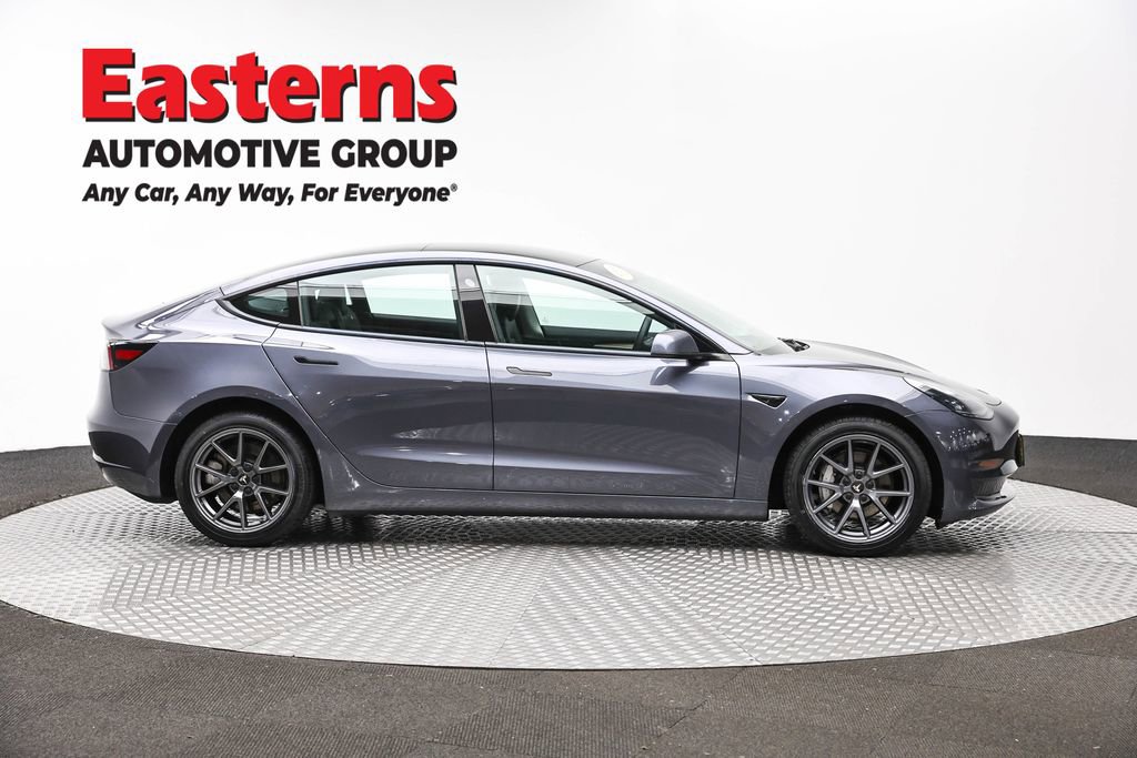 Used 2023 Tesla Model 3 Standard Range image 4